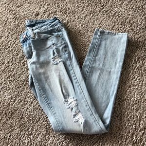 Ripped light wash AE jeans